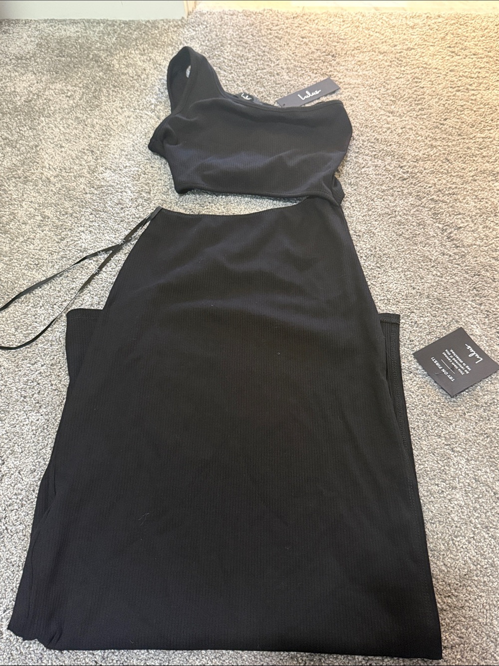 Lulu's Black Ribbed Midi Skirt with One-Shoulder Detail